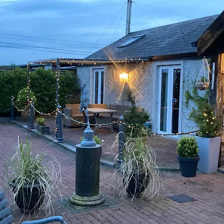 Ballybur Mews 1 *