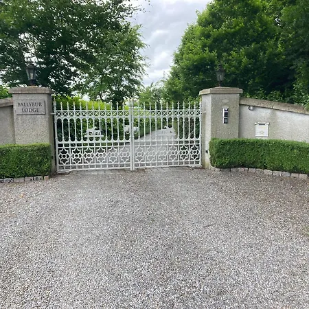 Ballybur Mews 1 *